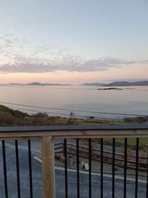 Tom Jacks, Coastal Views And Walks Connemara *